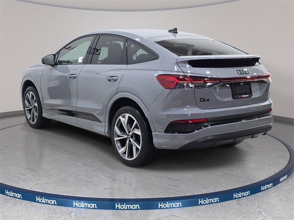 Used 2024 Audi Q4 e-tron Premium Plus image 8