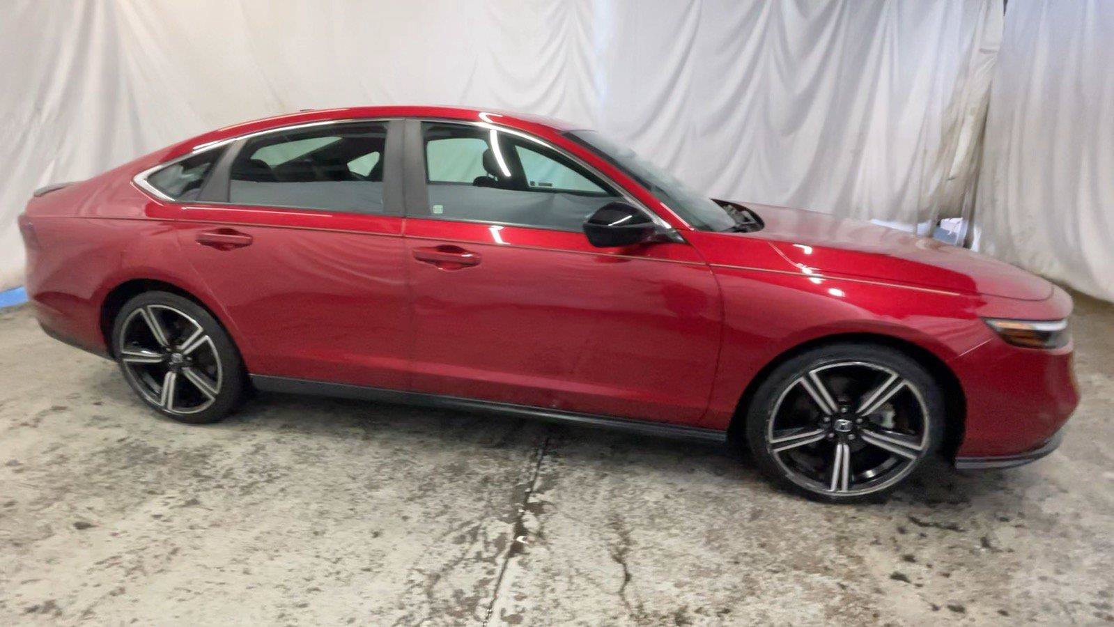 Used 2023 Honda Accord Sport image 4