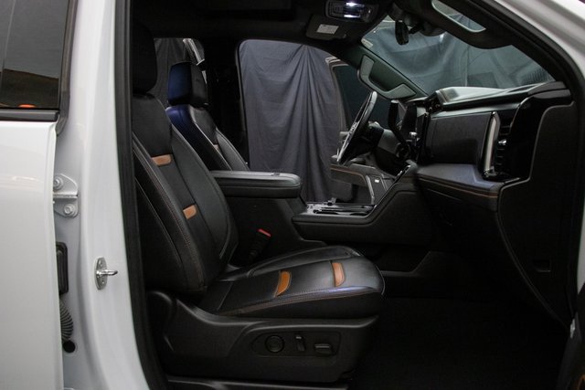 Used 2024 GMC Sierra 3500 AT4 w/ AT4 Premium Plus Package image 22