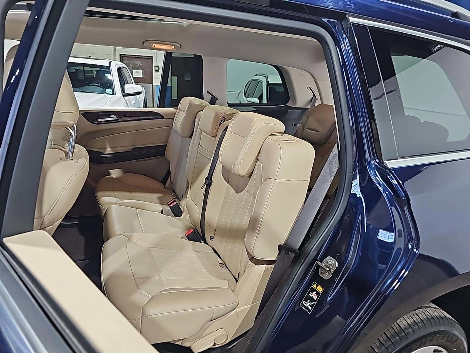 Used 2019 Mercedes-Benz GLS 450 4MATIC image 11