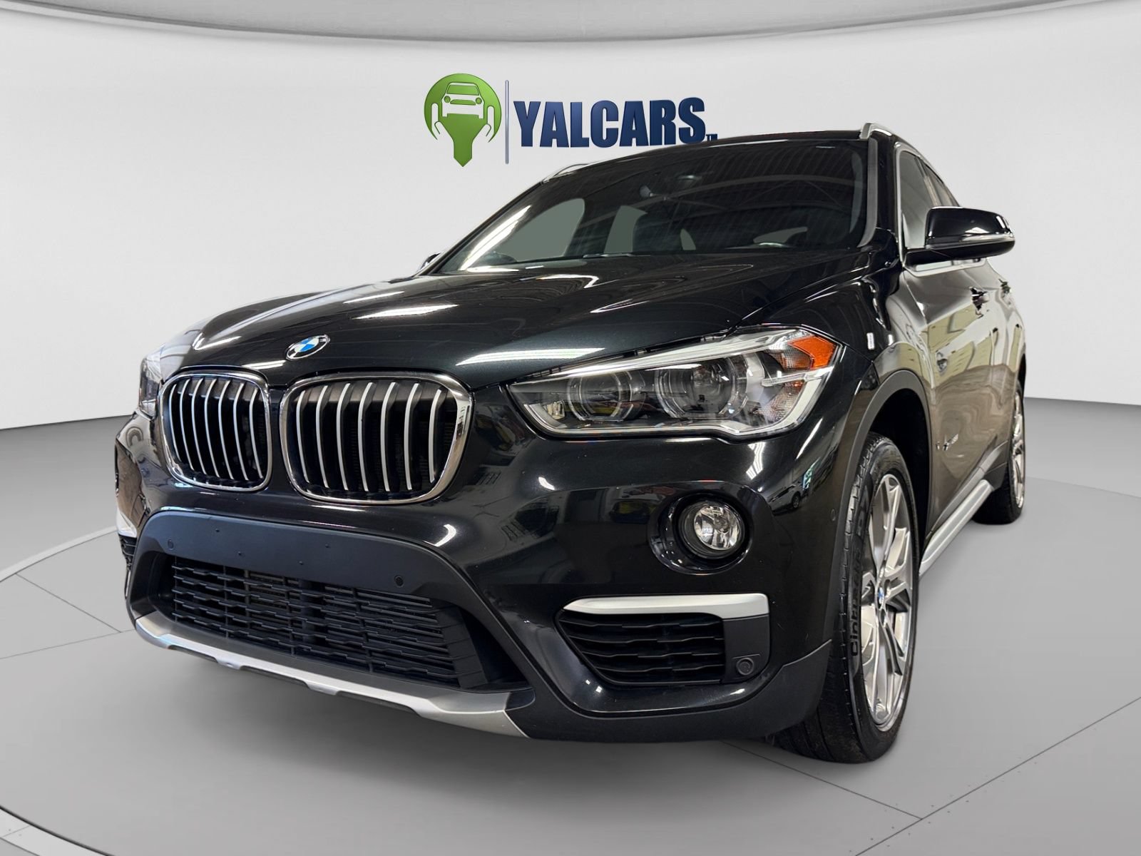 Used 2017 BMW X1 xDrive28i w/ Premium Package AWD/4WD image 9