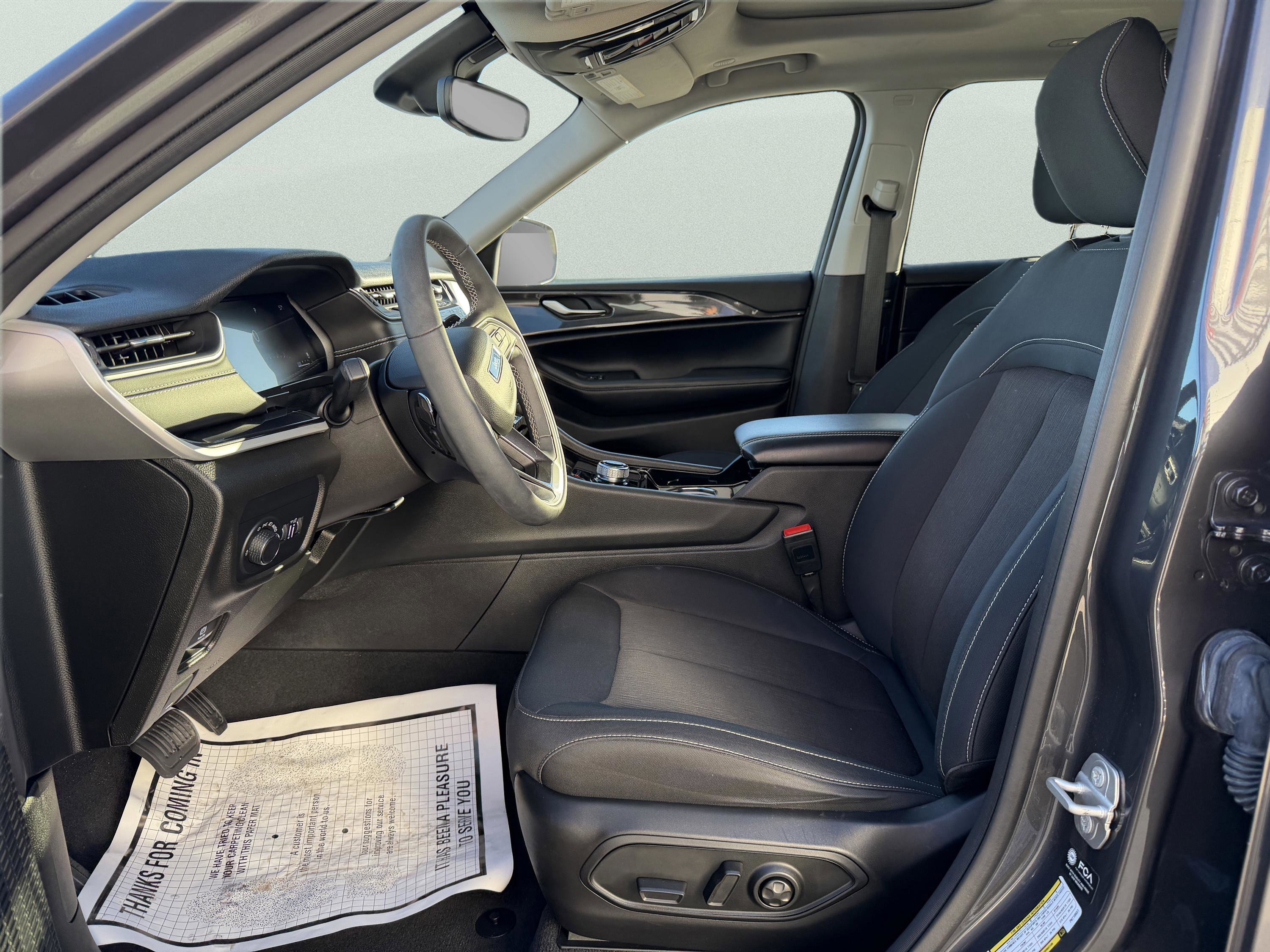 Certified 2023 Jeep Grand Cherokee L Laredo w/ Luxury Tech Group I image 9