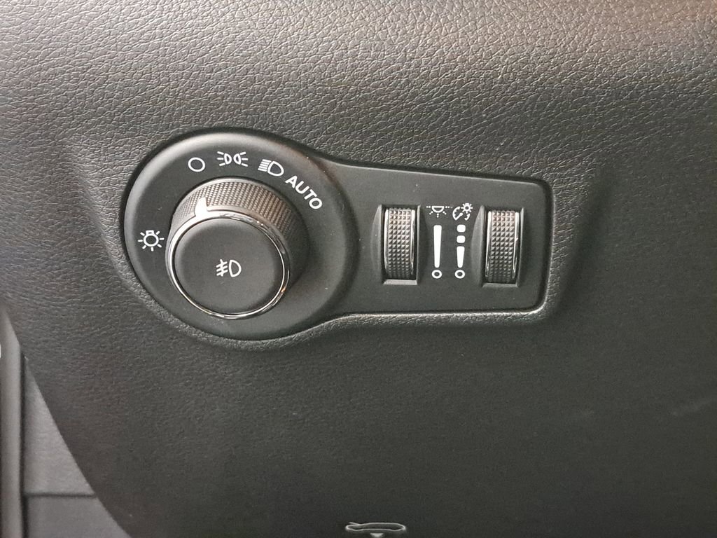 Certified 2023 Jeep Compass Latitude w/ Sun and Sound Group image 26