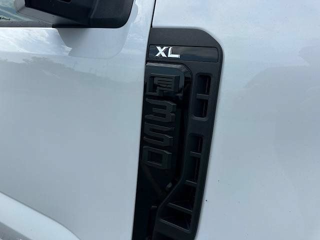 New 2027 Ford F350 XL w/ XL Chrome Package AWD/4WD image 10