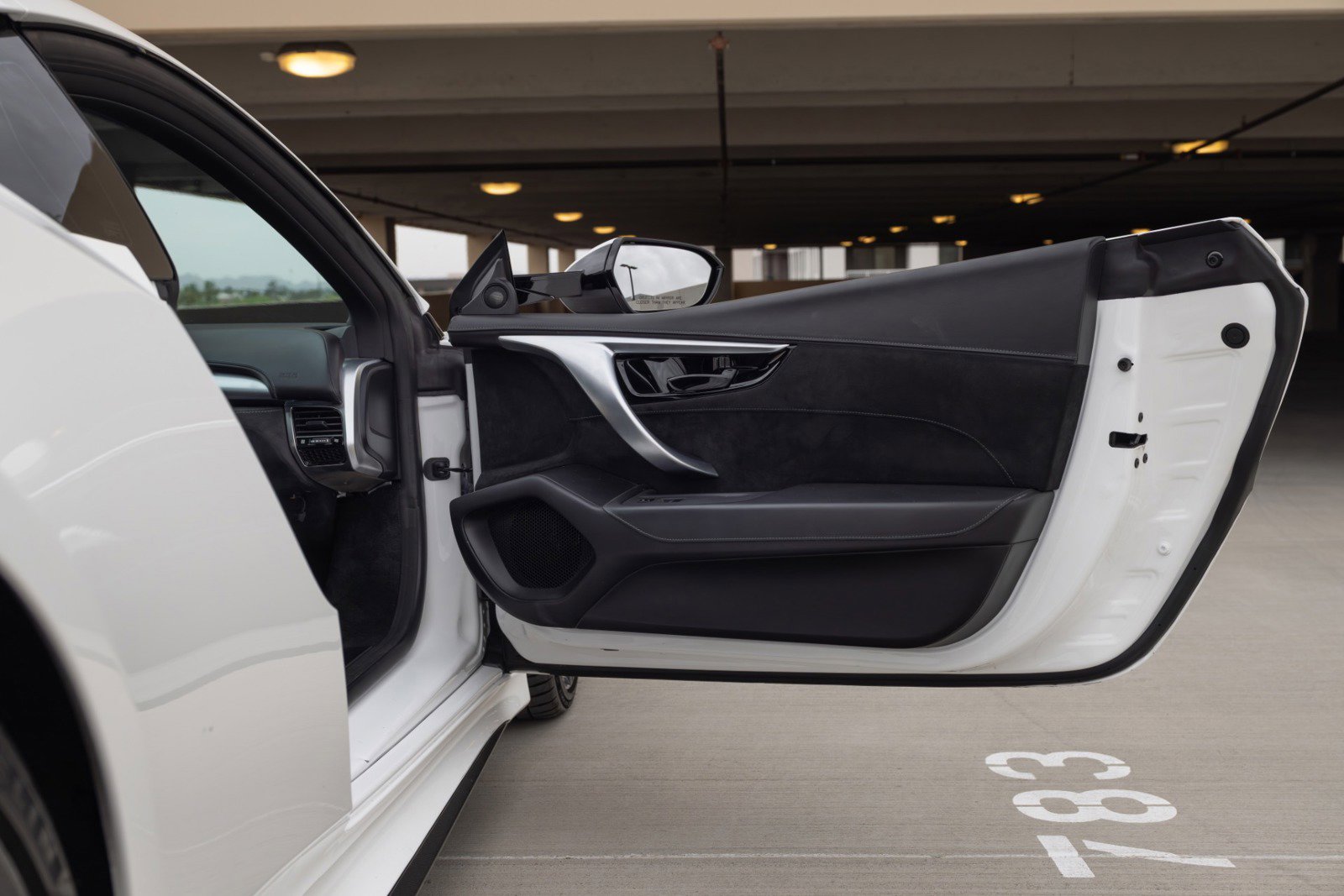 Used 2017 Acura NSX image 43