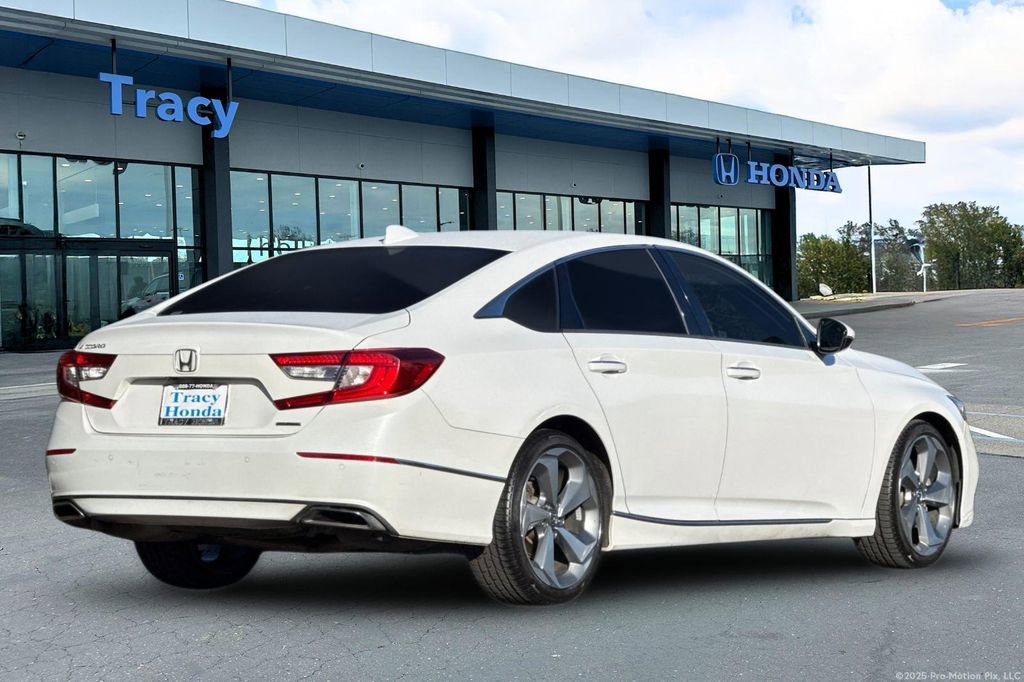 Certified 2018 Honda Accord Touring image 6