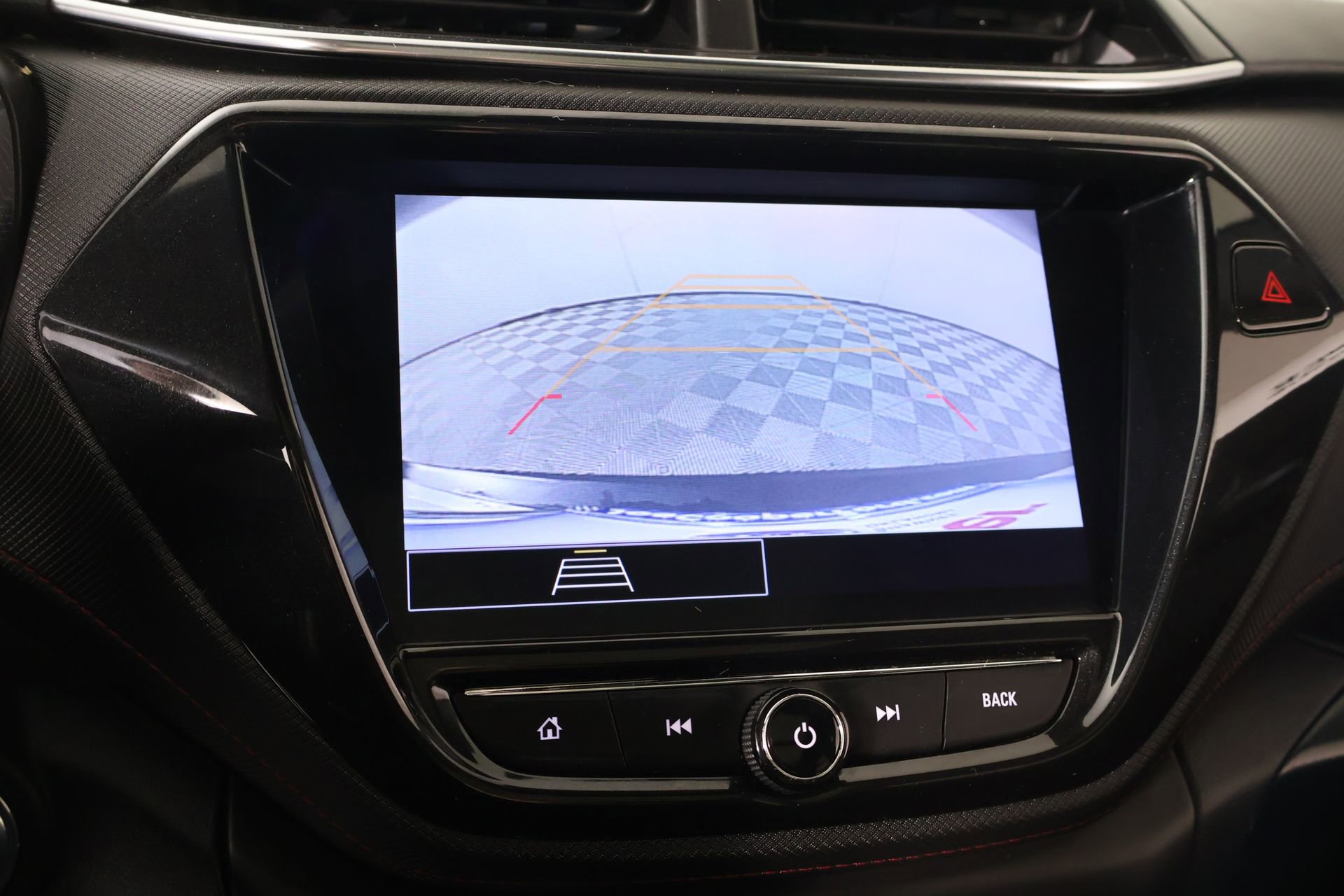 Used 2023 Chevrolet TrailBlazer RS w/ Sun and Liftgate Package FWD image 6