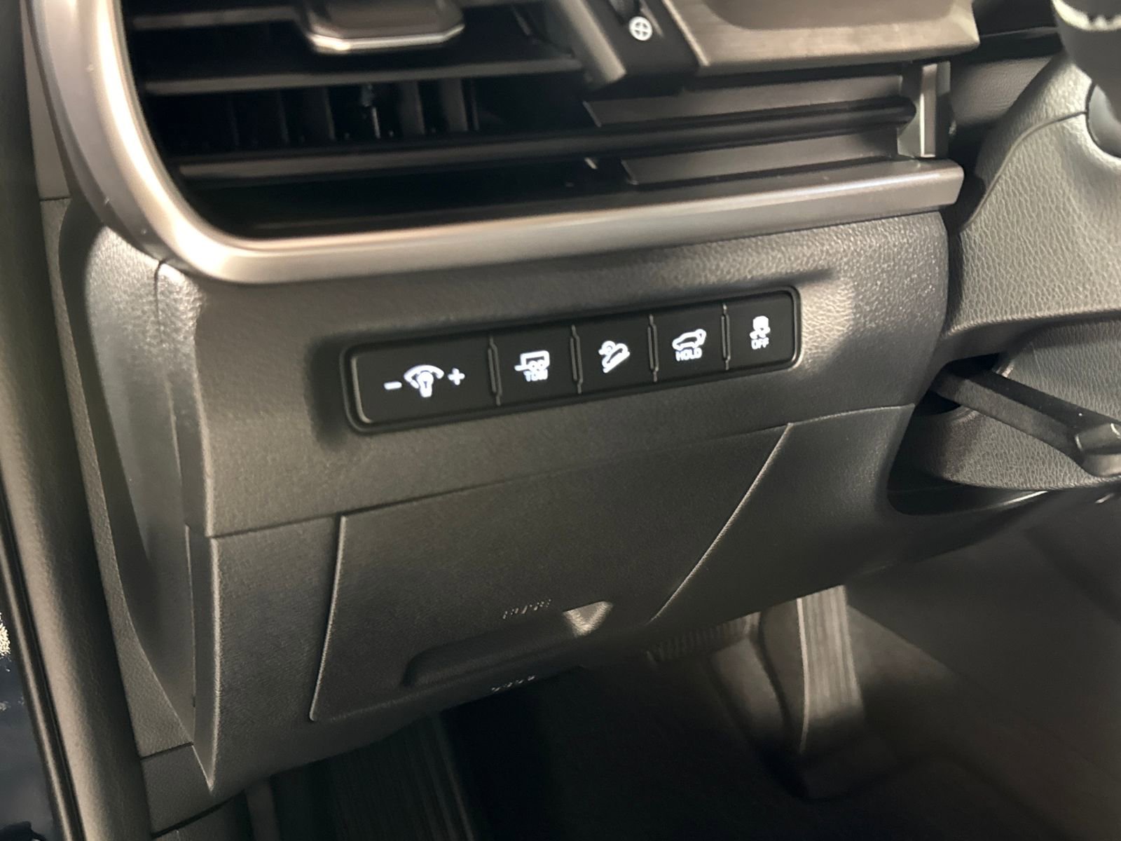 Used 2025 Kia Telluride AWD image 15