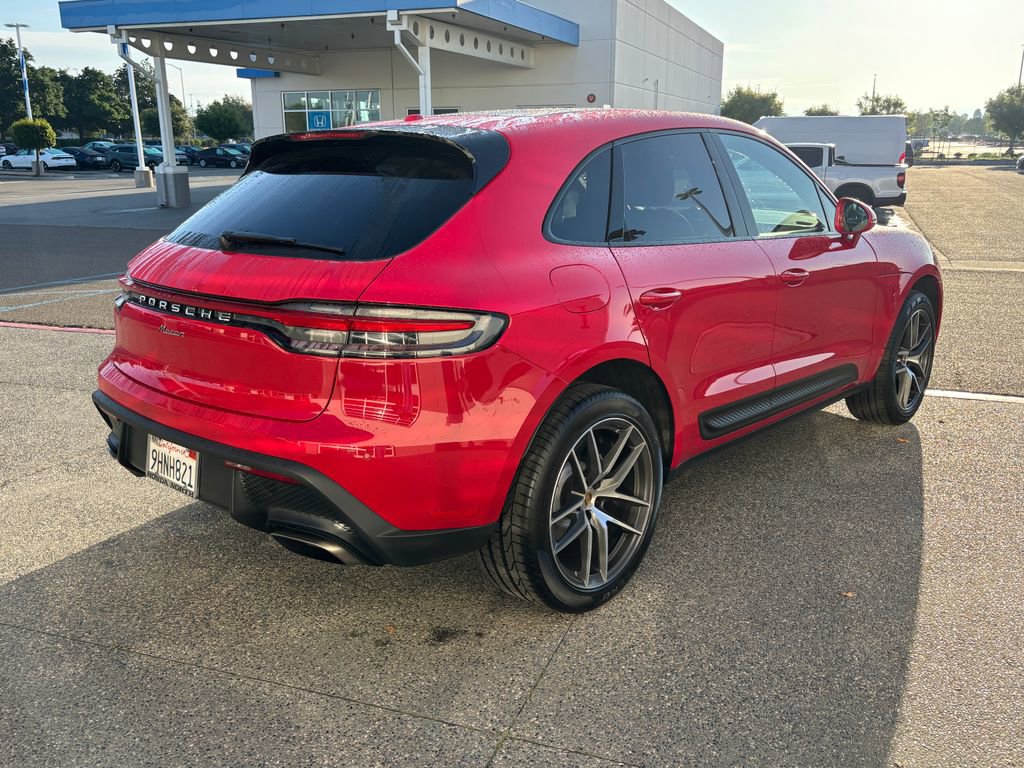 Used 2023 Porsche Macan image 5