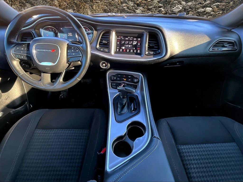 Used 2019 Dodge Challenger SXT w/ Driver Convenience Group image 13