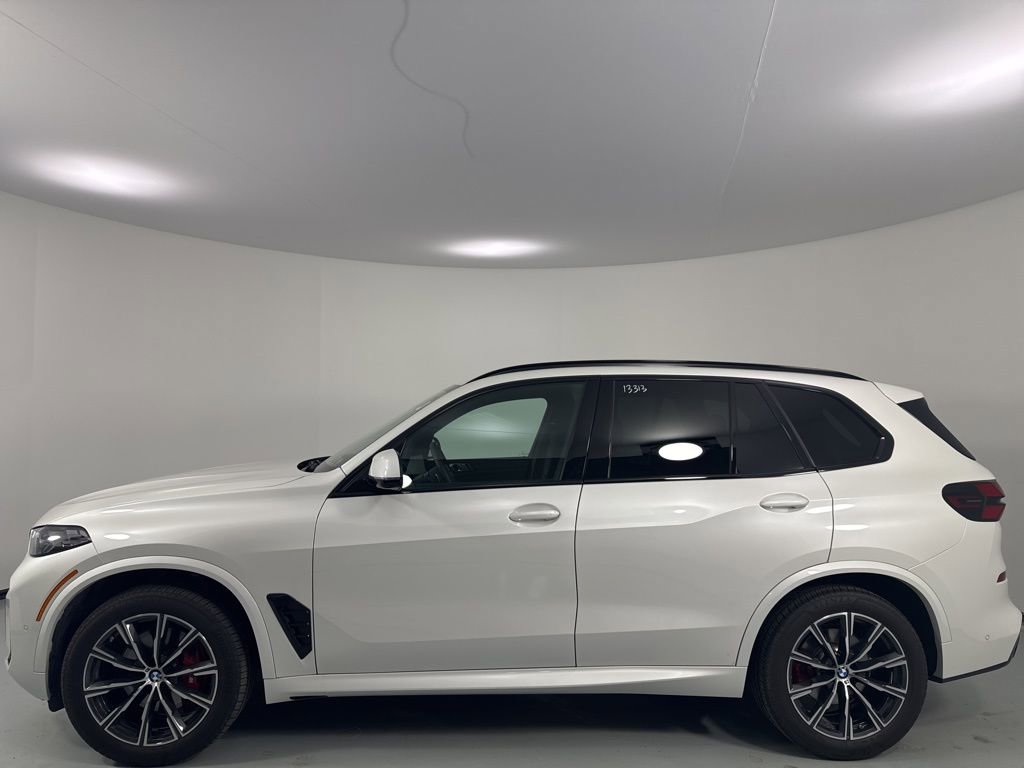 Used 2026 BMW X5 xDrive40i w/ Executive Package image 4