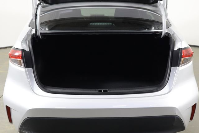 Used 2025 Toyota Corolla LE image 18