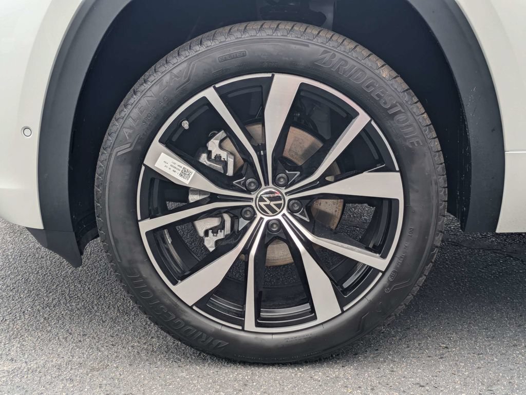 New 2026 Volkswagen Atlas SEL Premium R-Line AWD/4WD image 12