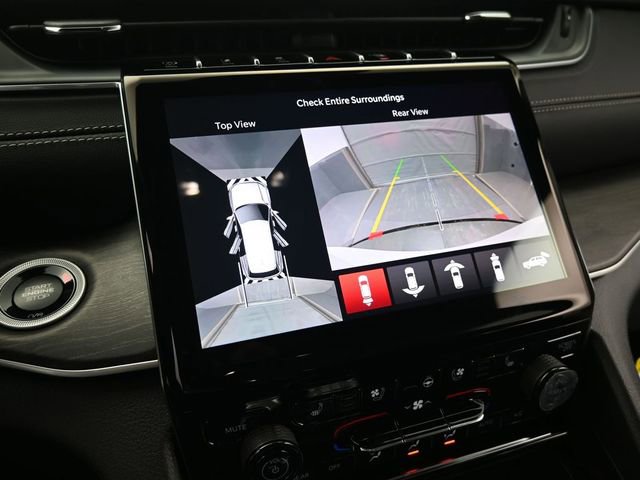 New 2025 Jeep Grand Cherokee Limited w/ Luxury Tech Group II image 35