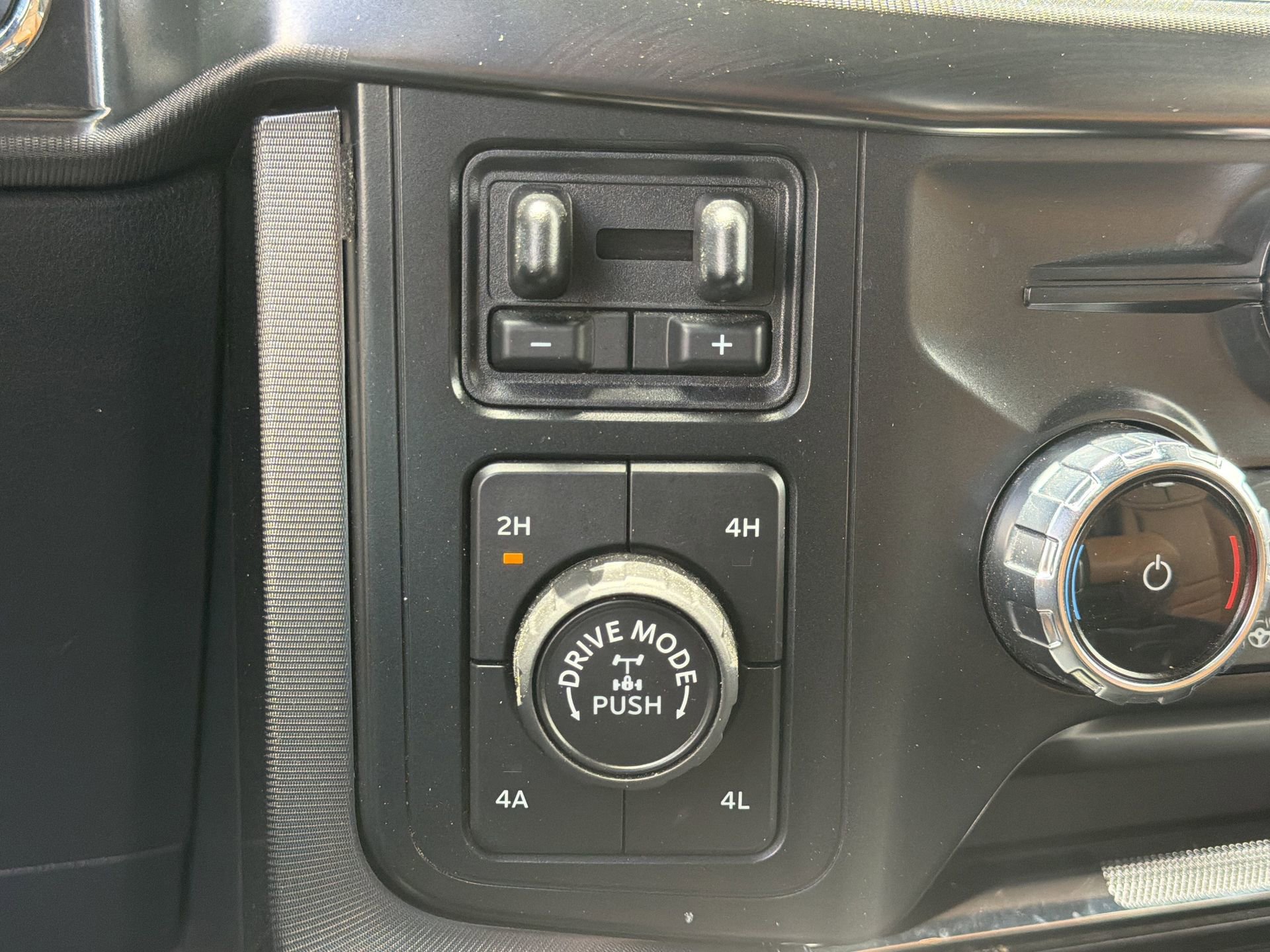 Used 2022 Ford F150 Platinum w/ Equipment Group 701A High AWD/4WD image 7