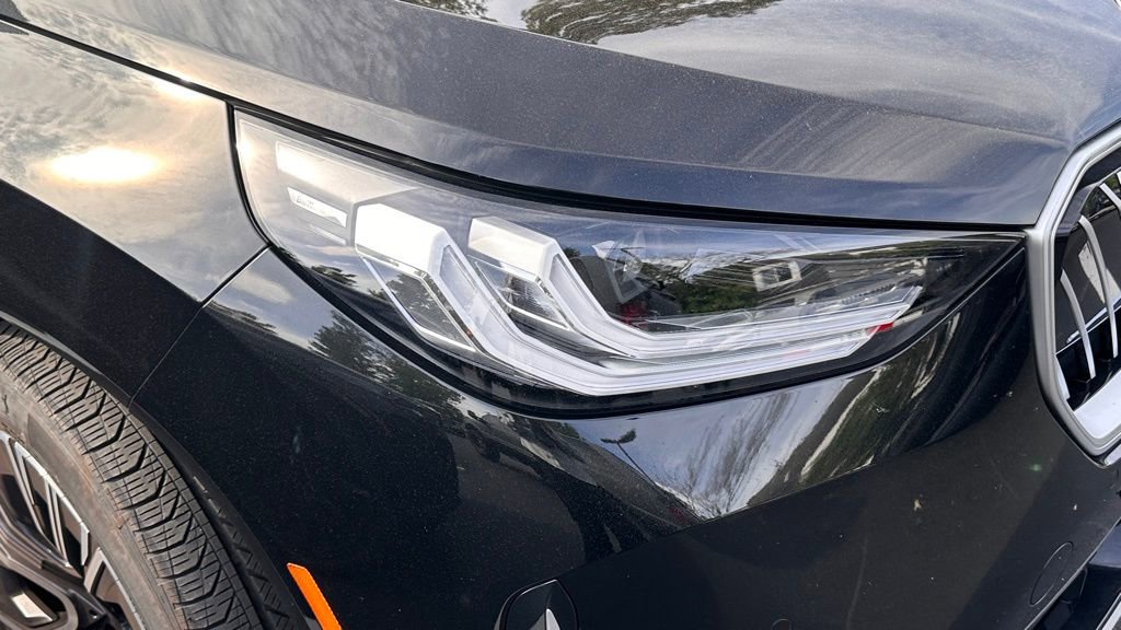 Used 2025 BMW X3 xDrive30i w/ Premium Package image 2