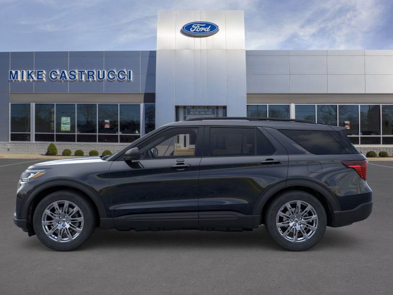 New 2026 Ford Explorer Active w/ Active Comfort Package image 3