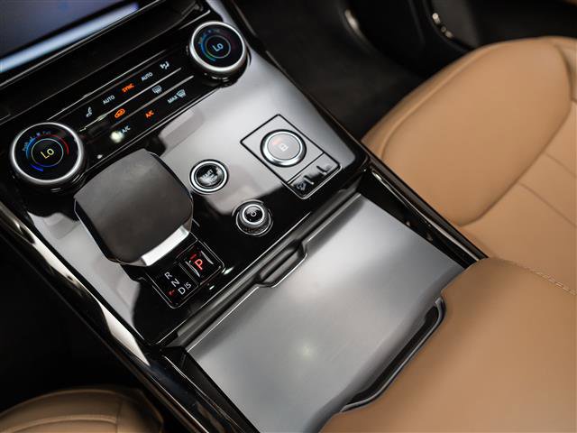 Used 2023 Land Rover Range Rover Sport SE image 27