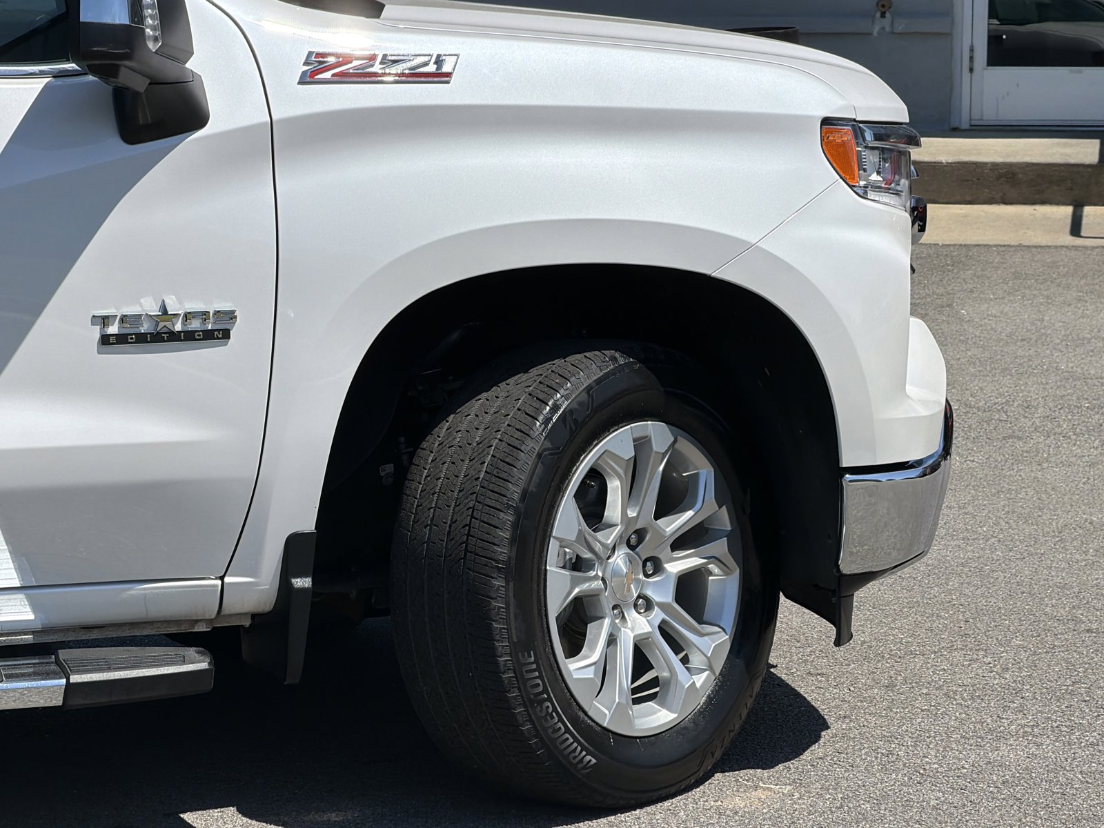 Used 2025 Chevrolet Silverado 1500 LTZ w/ LTZ Premium Texas Edition image 5