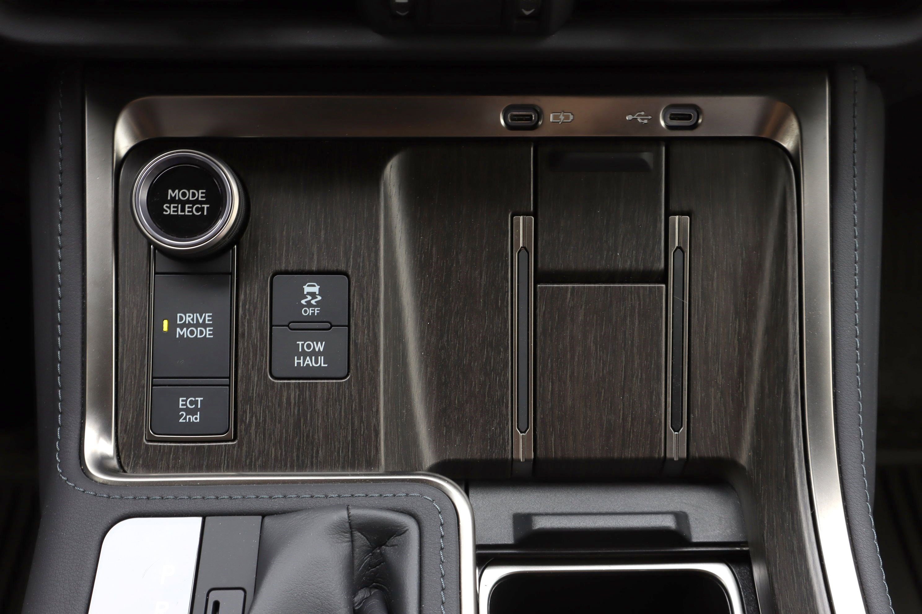 Used 2024 Lexus GX 550 w/ Accessory Package (Z1) AWD/4WD image 18