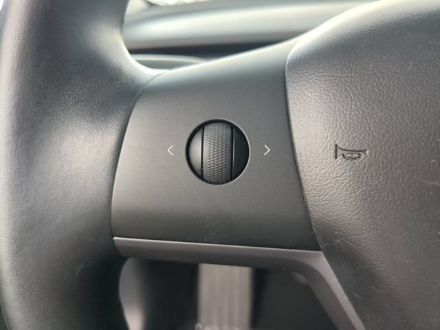 Used 2018 Tesla Model 3 Long Range RWD image 27
