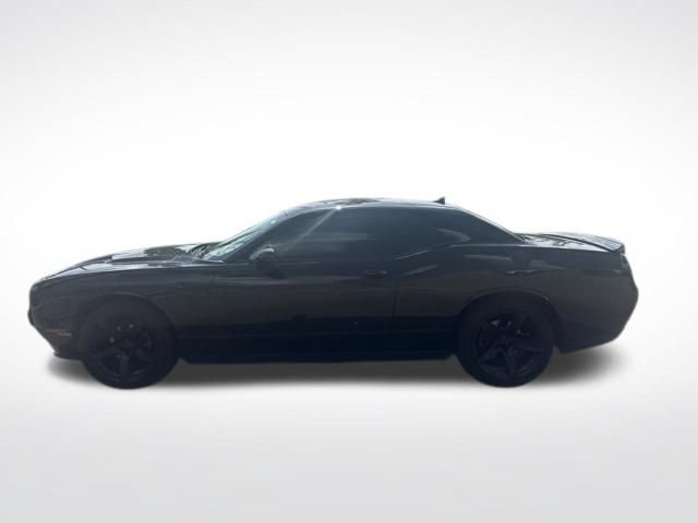 Used 2020 Dodge Challenger SXT RWD image 7