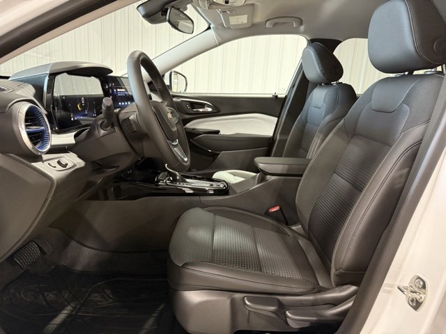 New 2026 Chevrolet Trax LT image 9