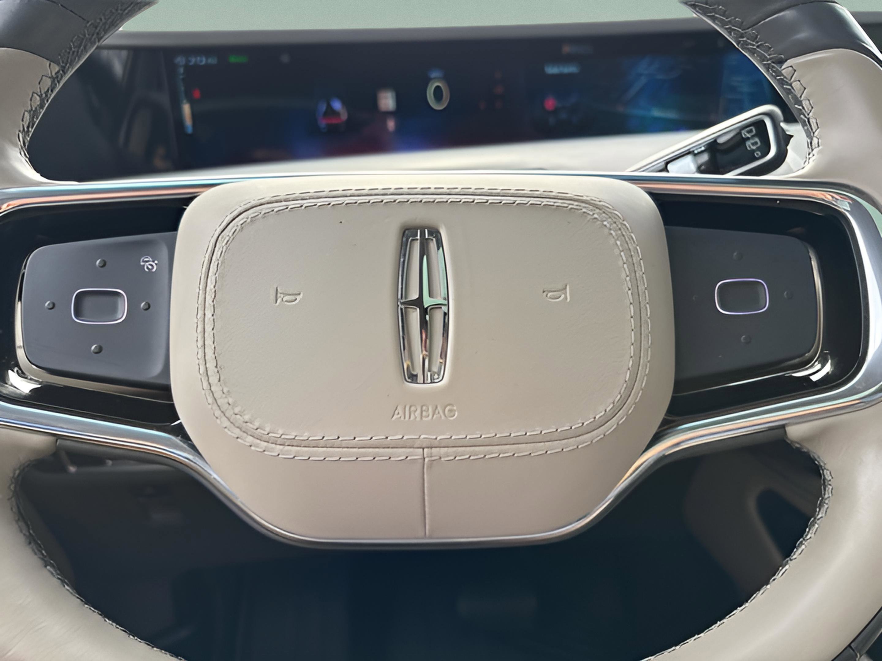 Used 2024 Lincoln Nautilus Premier w/ Equipment Group 102A image 34