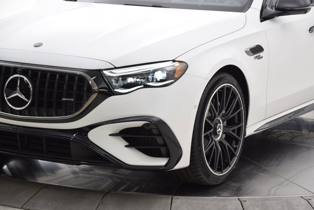 New 2026 Mercedes-Benz E 53 AMG e 4MATIC Sedan image 11