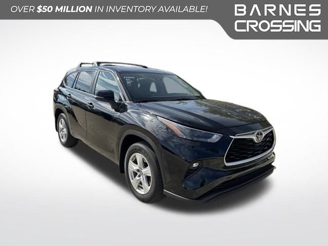 Used 2023 Toyota Highlander LE