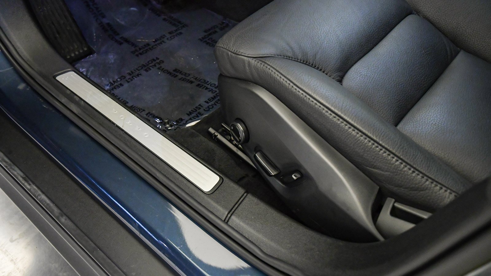 Certified 2024 Volvo V60 B5 Cross Country Plus image 22