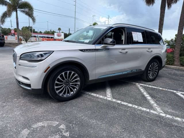 Certified 2023 Lincoln Aviator Reserve AWD/4WD image 4