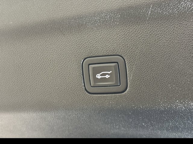 Used 2024 GMC Yukon Denali AWD/4WD image 30