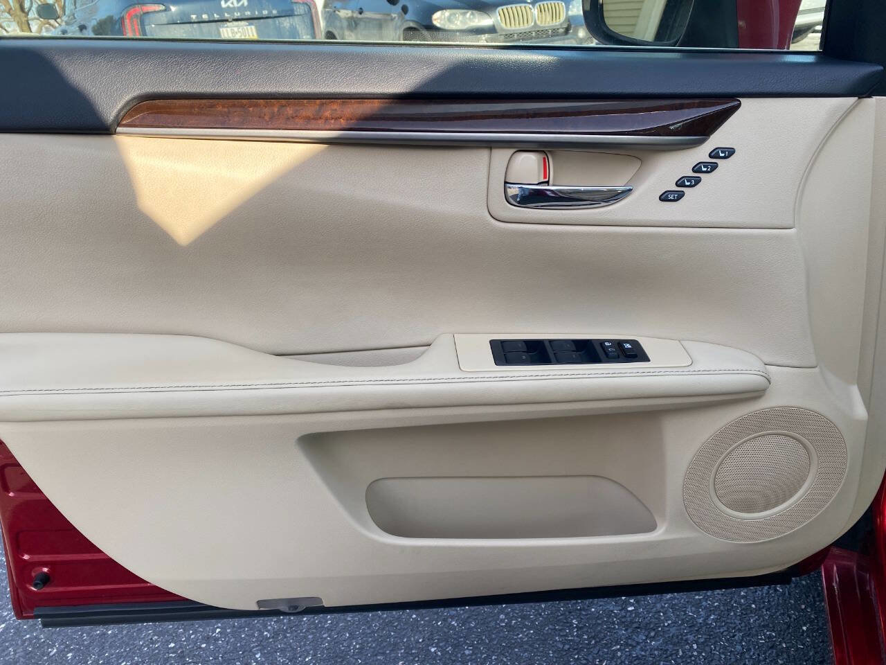 Used 2015 Lexus ES 350 image 11