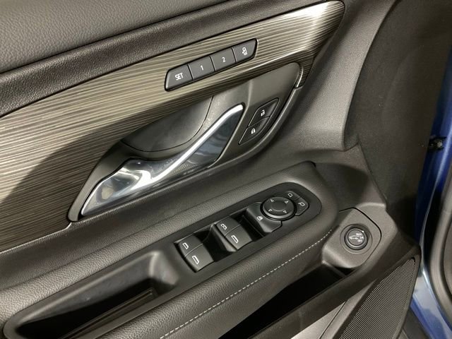 Used 2024 GMC Terrain SLT image 26