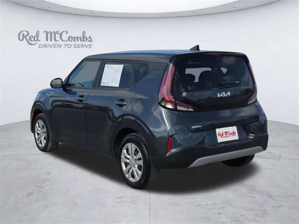 Used 2025 Kia Soul LX FWD image 4