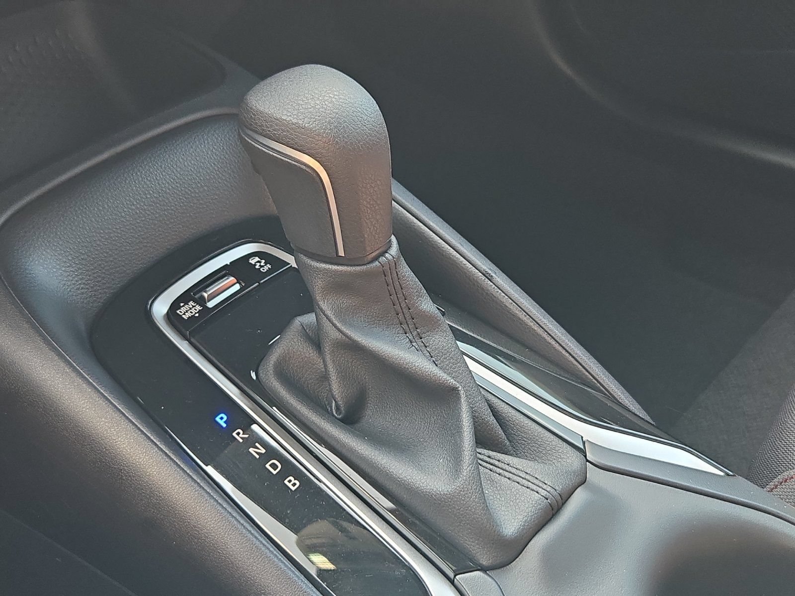 Certified 2026 Toyota Corolla SE FWD image 19