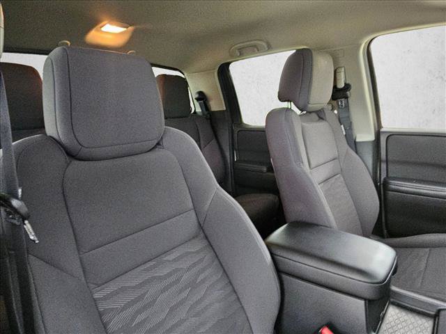 Used 2025 Nissan Frontier S RWD image 18