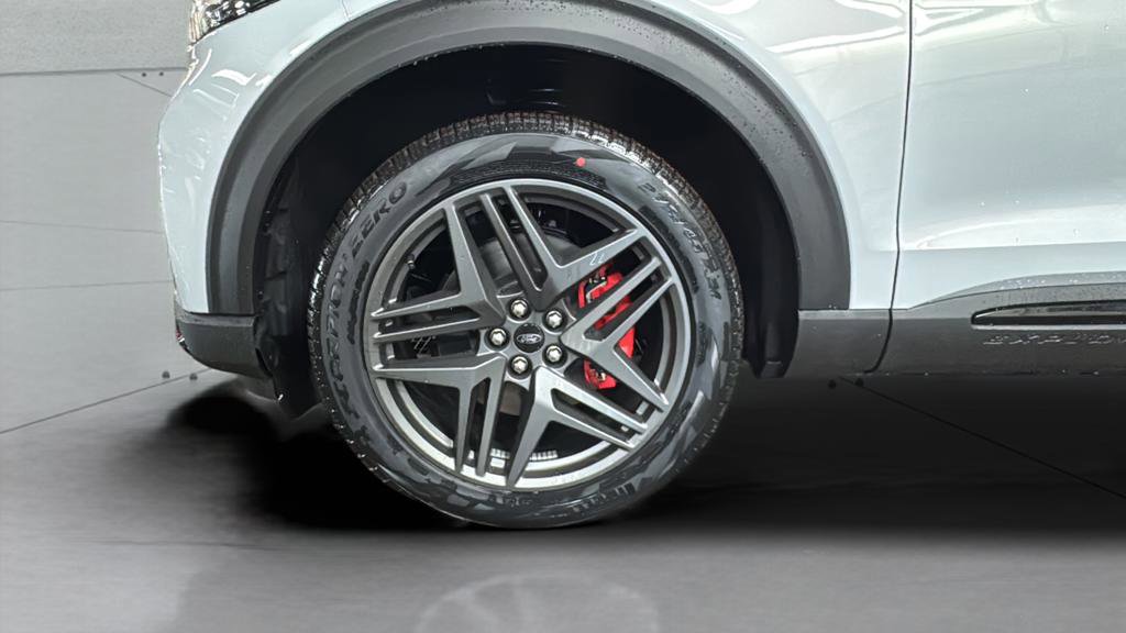 New 2026 Ford Explorer ST-Line w/ ST-Line Street Pack image 16