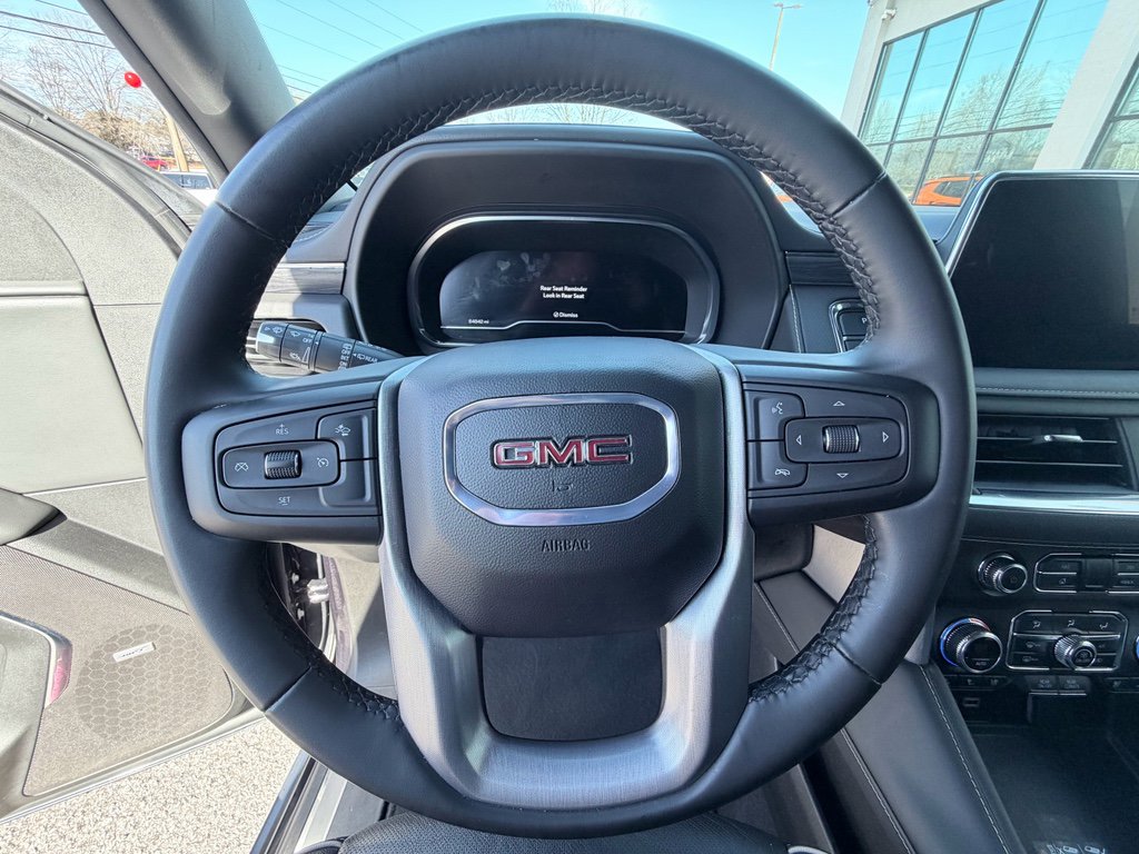 Used 2024 GMC Yukon SLT image 12