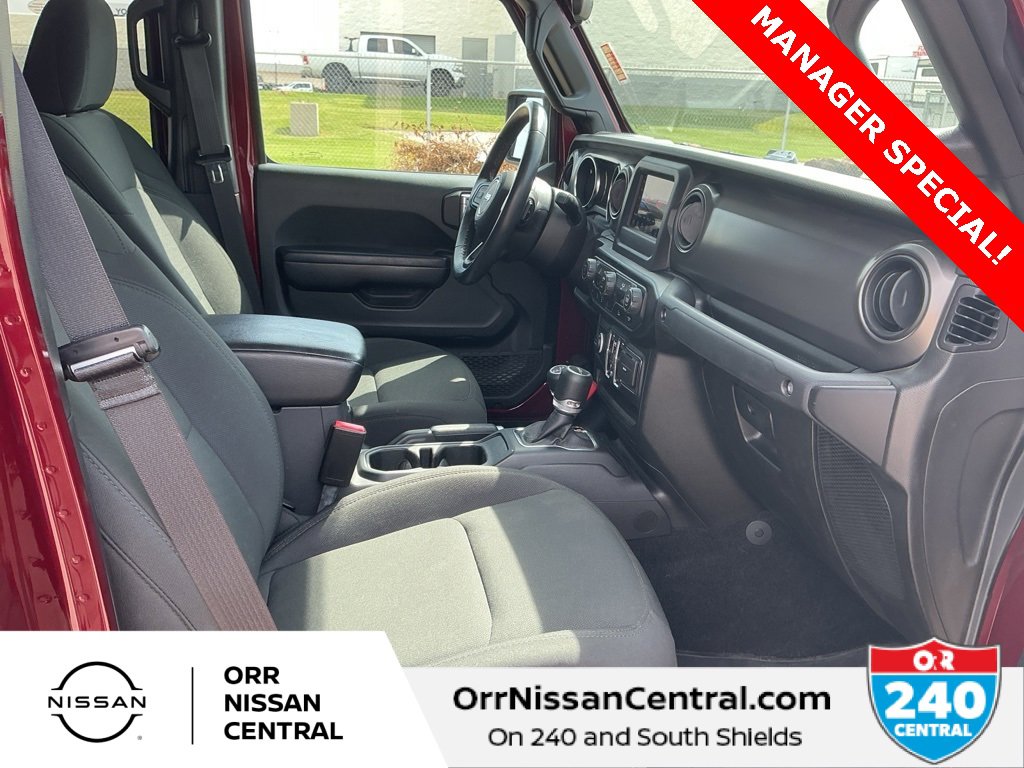 Used 2021 Jeep Gladiator Willys image 11