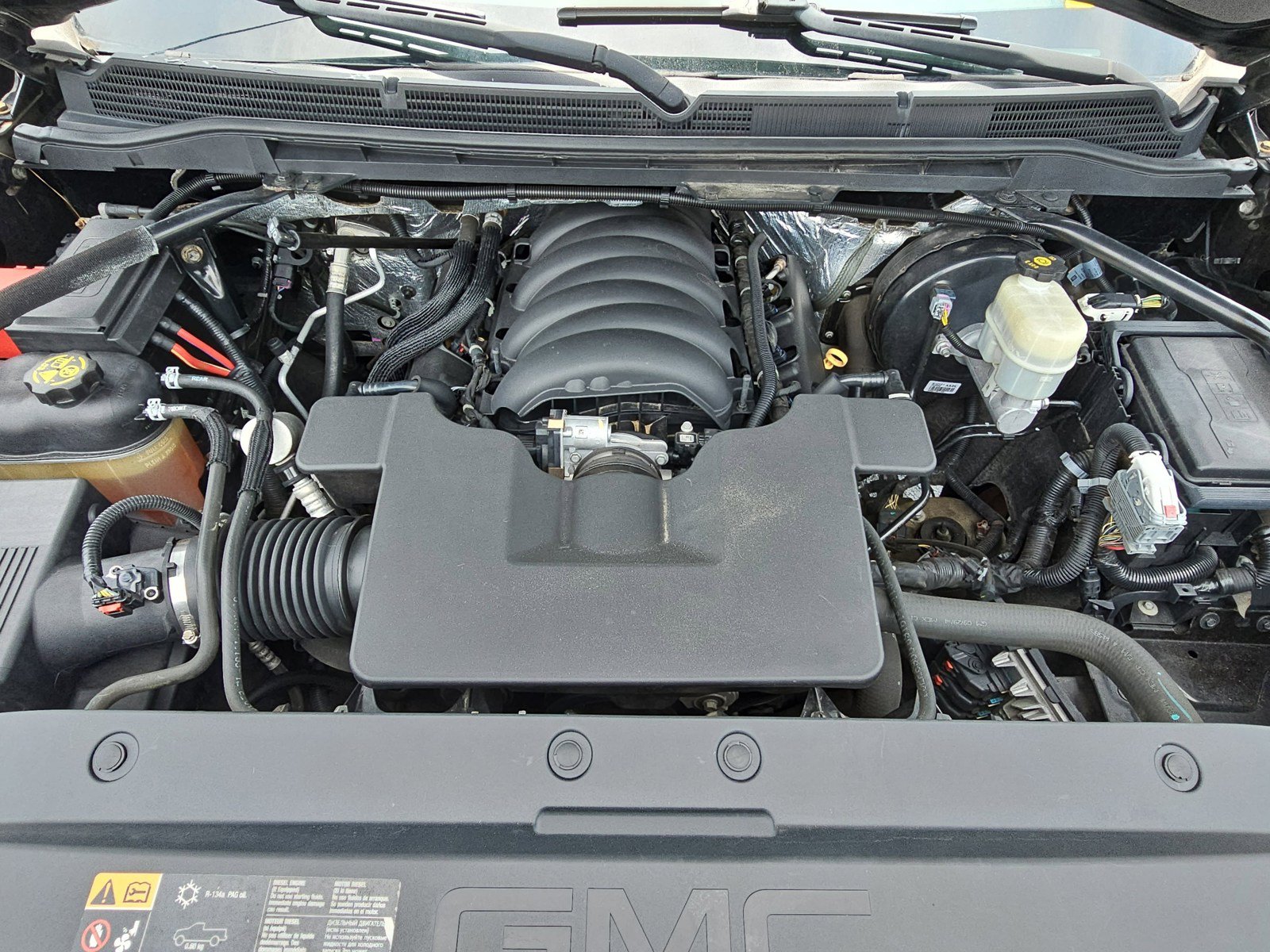 Used 2015 GMC Sierra 1500 SLE w/ All-Terrain Package AWD/4WD image 32