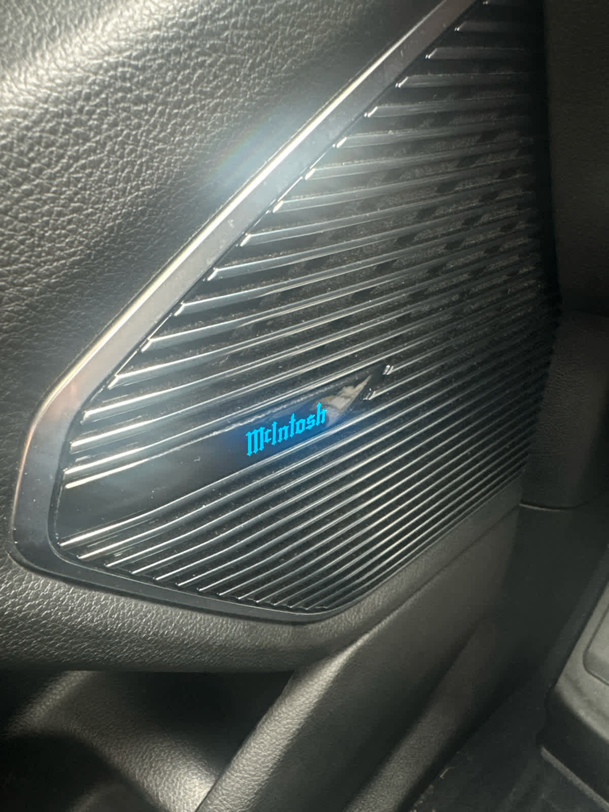 Used 2022 Jeep Grand Cherokee Overland w/ Luxury Tech Group IV image 30