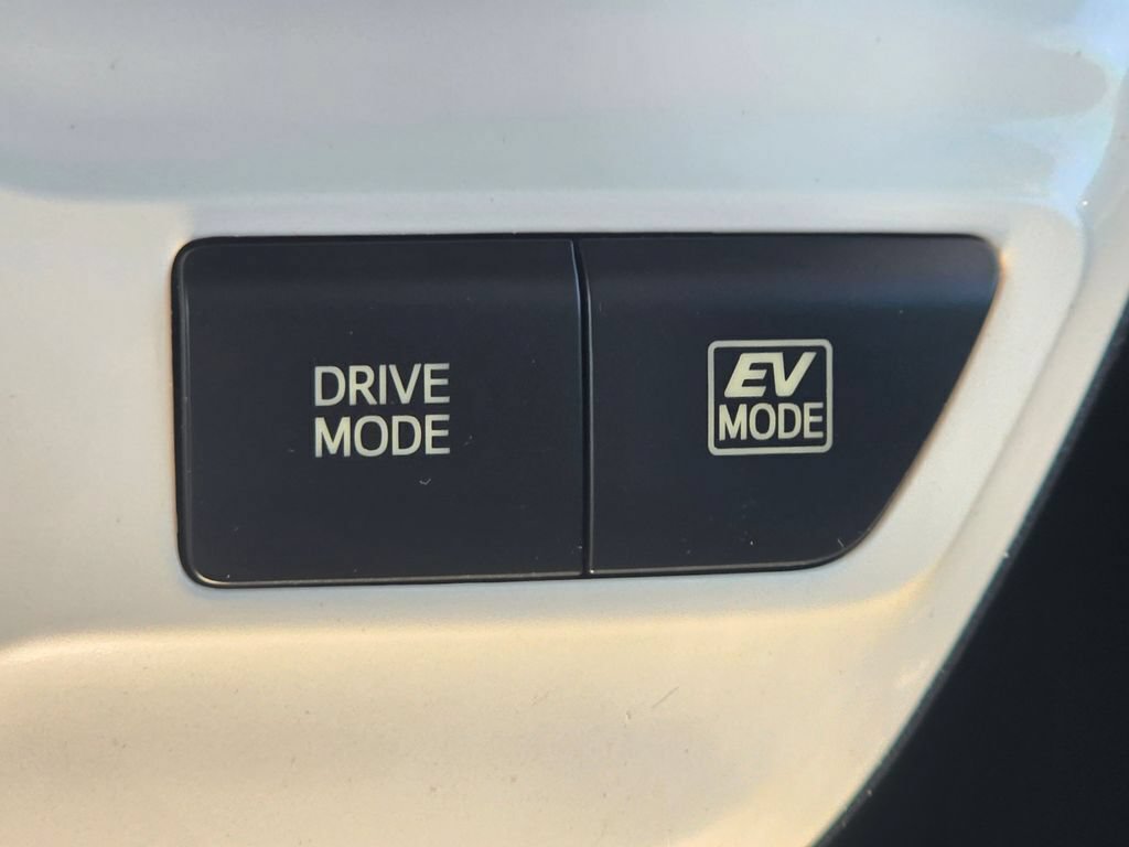 Used 2017 Toyota Prius Four w/ Premium Convenience Package FWD image 34
