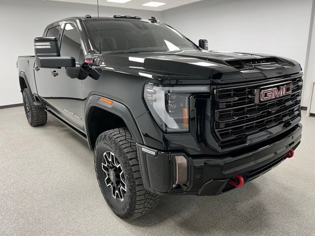 Used 2024 GMC Sierra 2500 AT4X AWD/4WD image 3