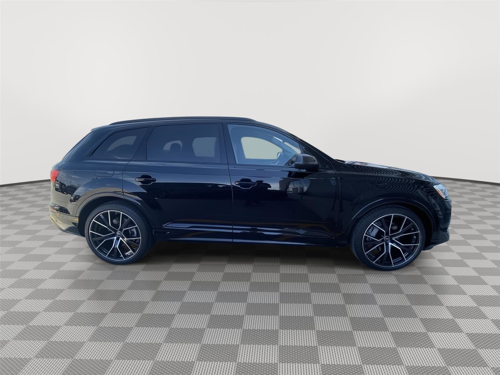 Certified 2025 Audi Q7 3.0T Premium Plus w/ Premium Plus Package AWD/4WD image 6