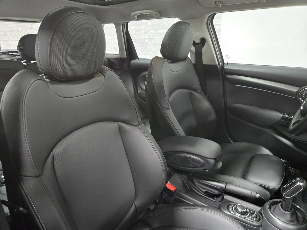 Used 2023 MINI Cooper S image 50