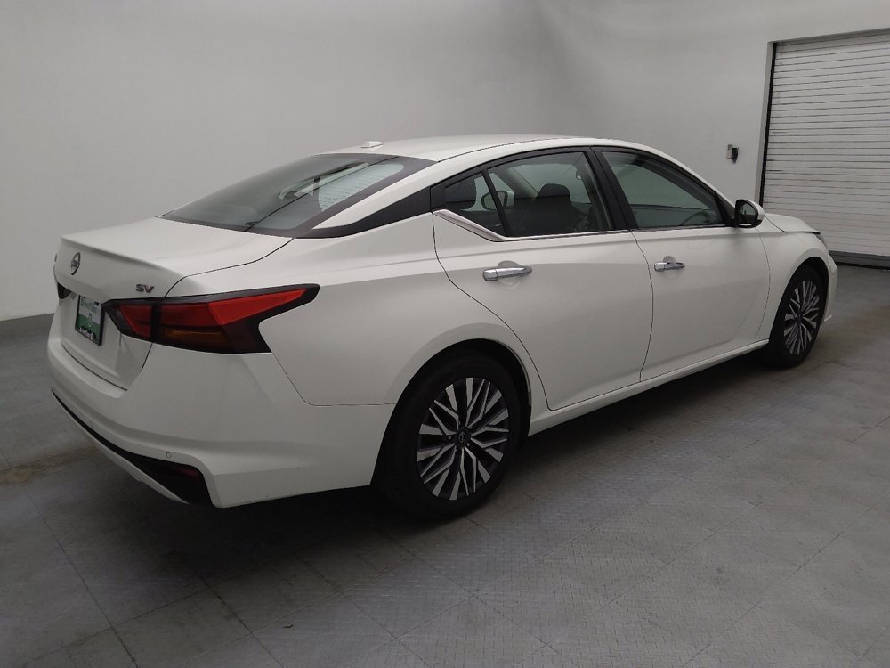 Used 2023 Nissan Altima 2.5 SV image 10