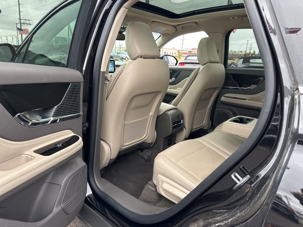 Used 2022 Lincoln Corsair AWD w/ Premium Package image 22