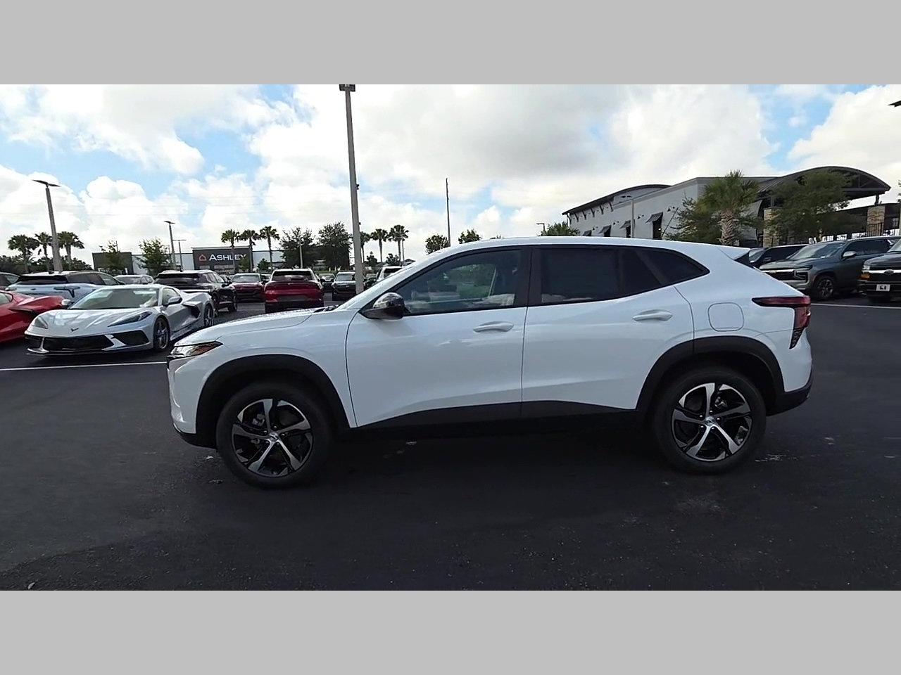 New 2026 Chevrolet Trax RS w/ Sunroof Package FWD image 21